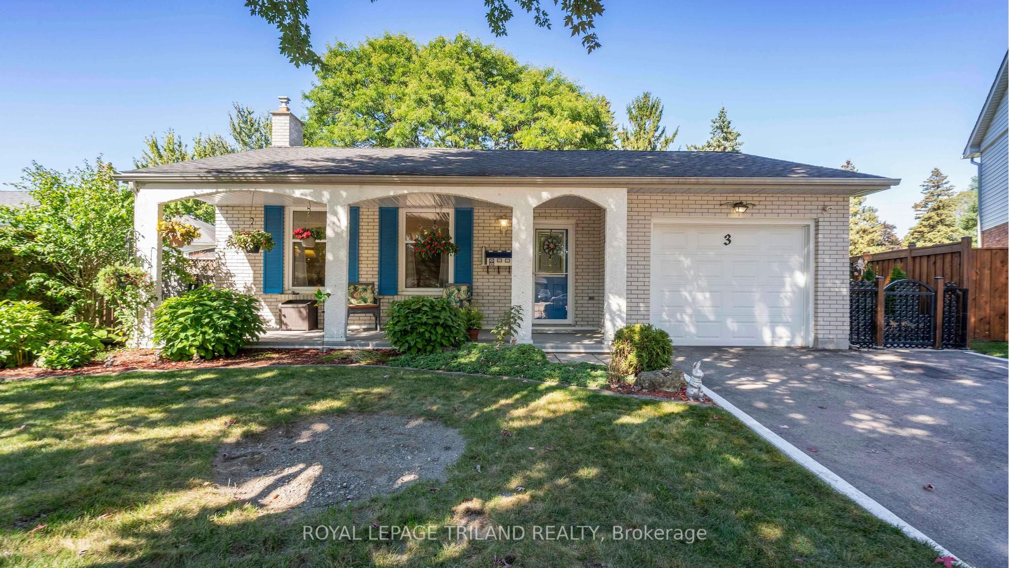 3 KENDALL Court Property Photo 1