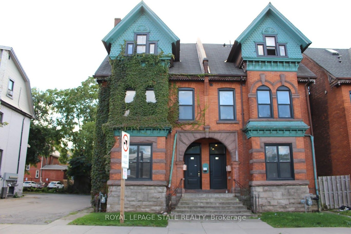 500 Main Street E Property Photo 1