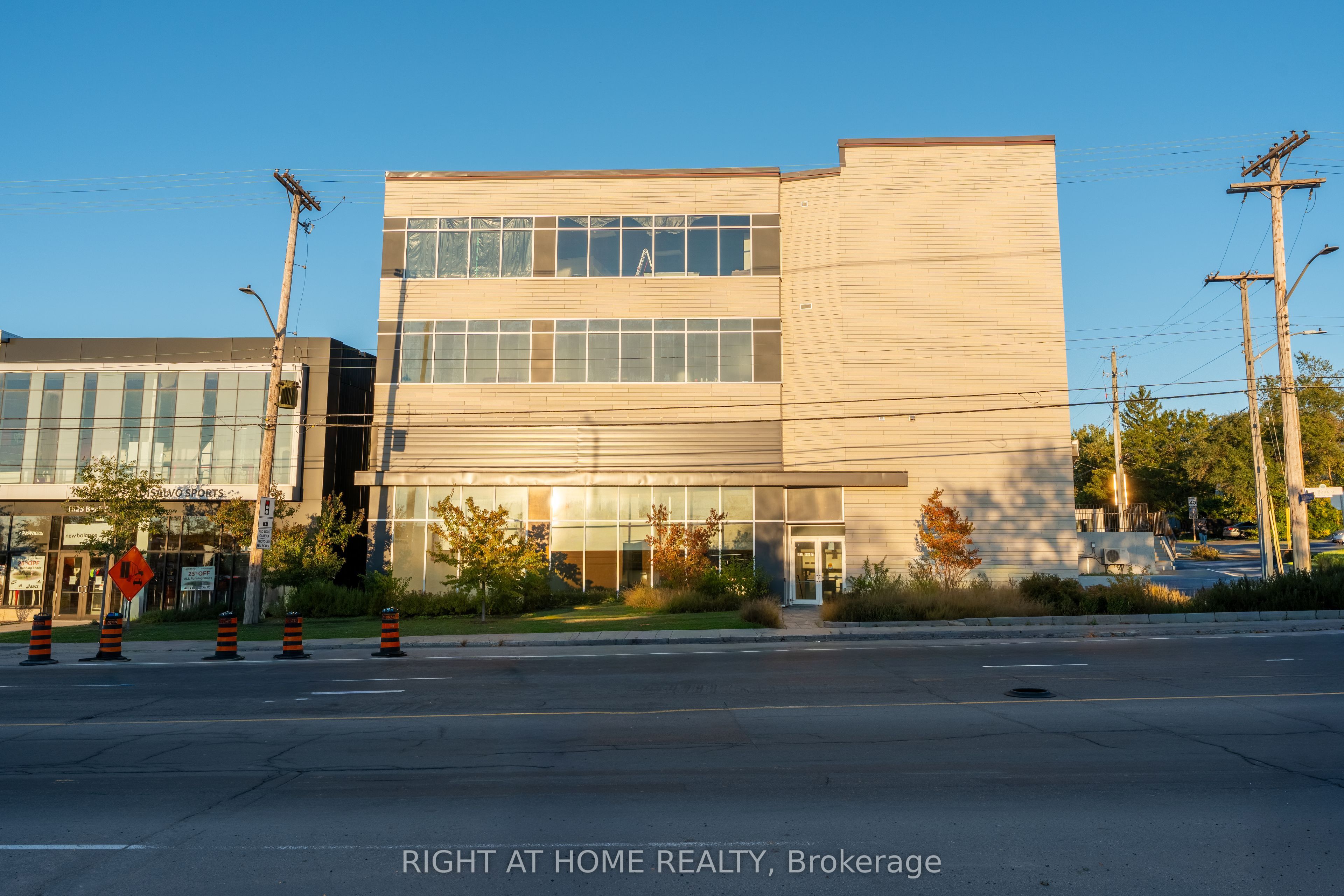 1637 Bank Street 101 Property Photo 1