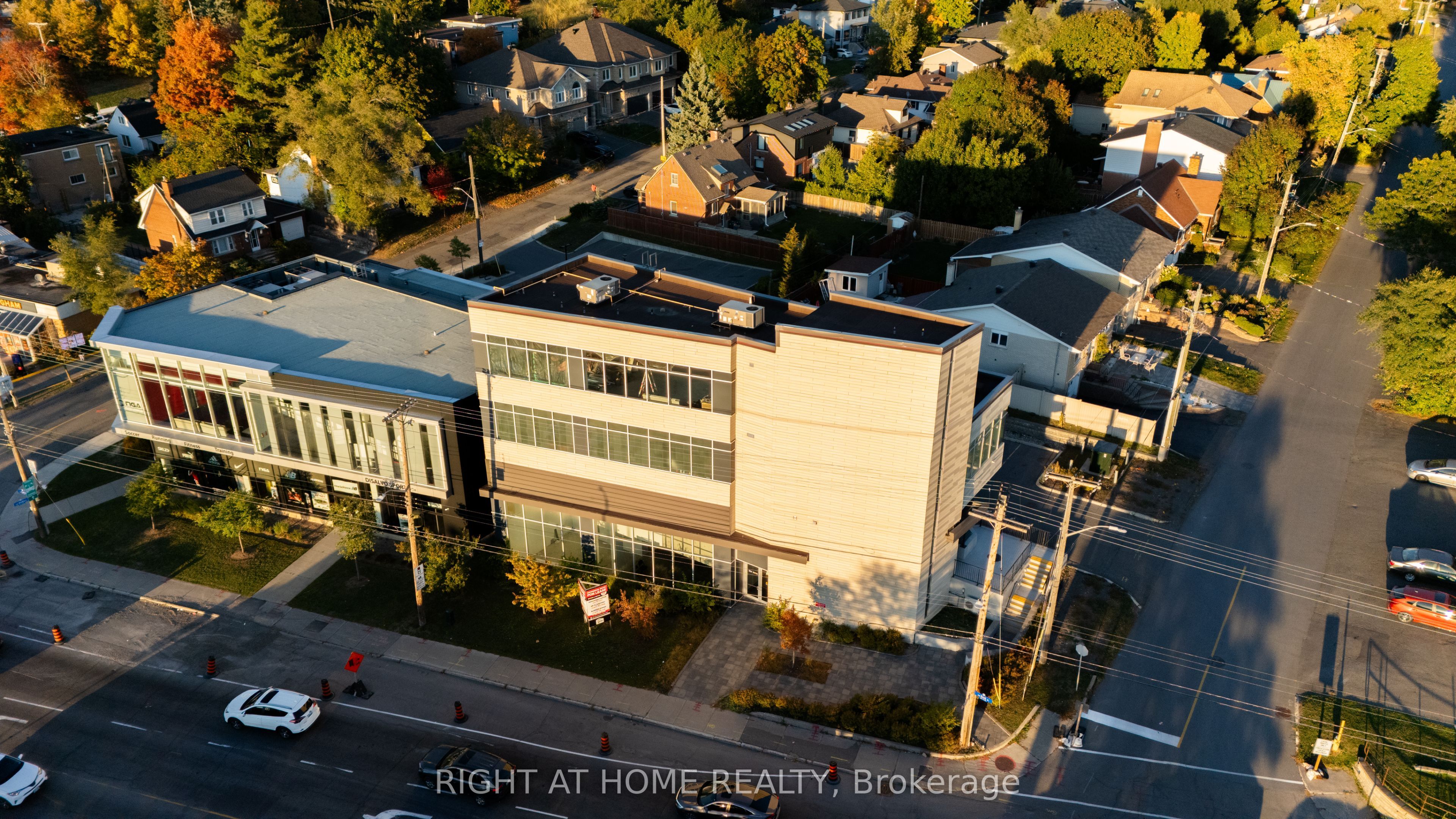 1637 Bank Street 101 Property Photo 2