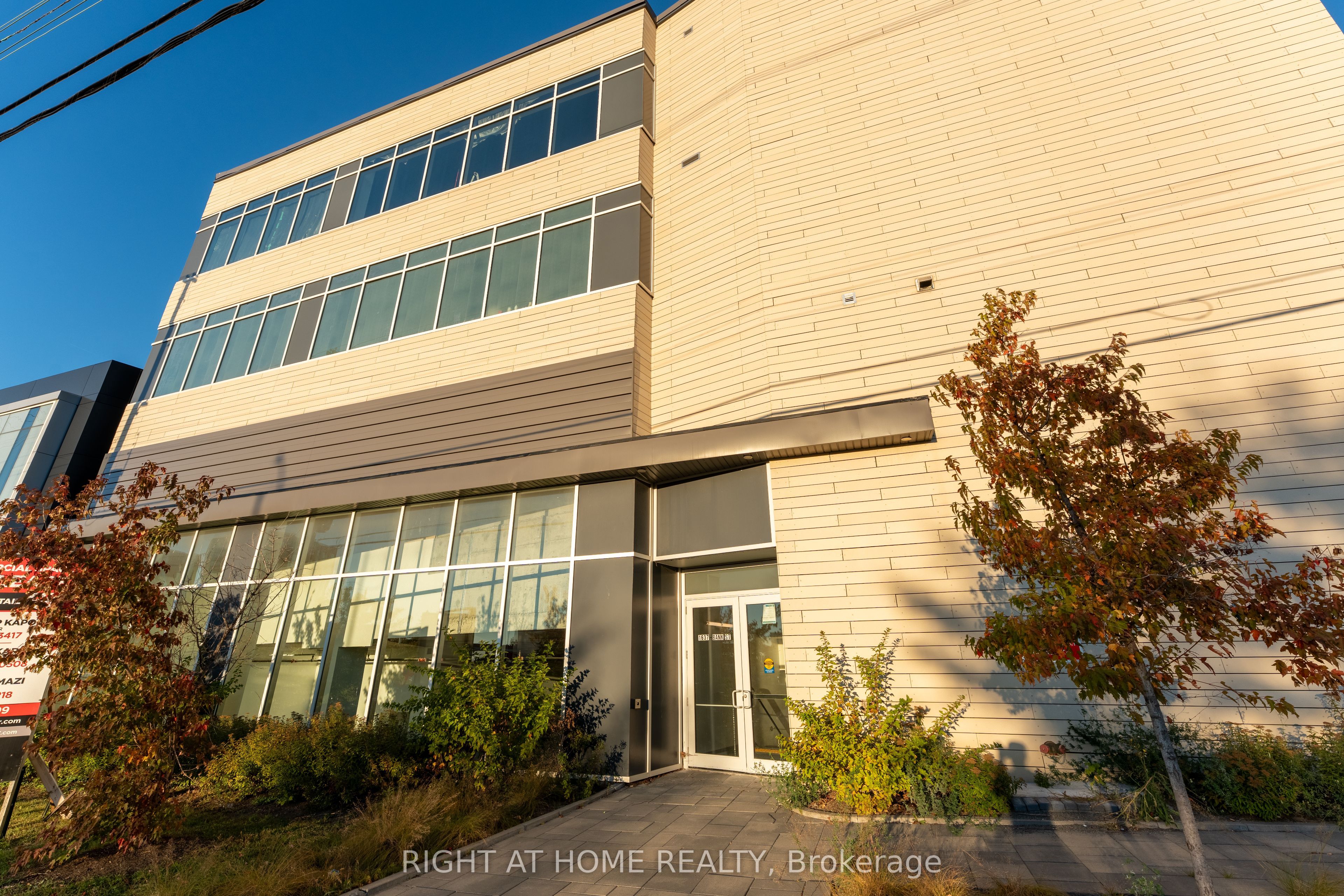 1637 Bank Street 101 Property Photo 17