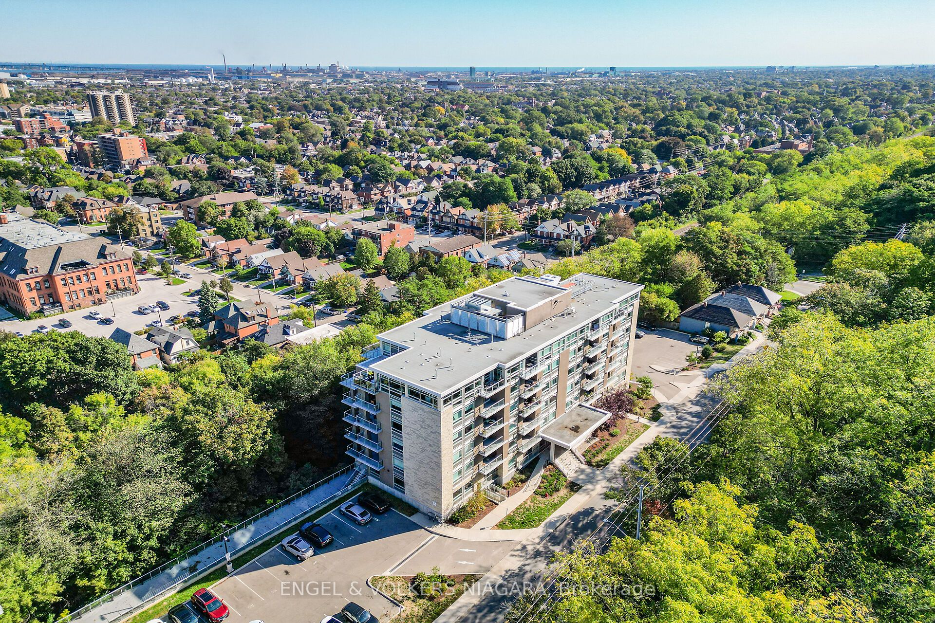 479 Charlton Ave E Property Photo 1