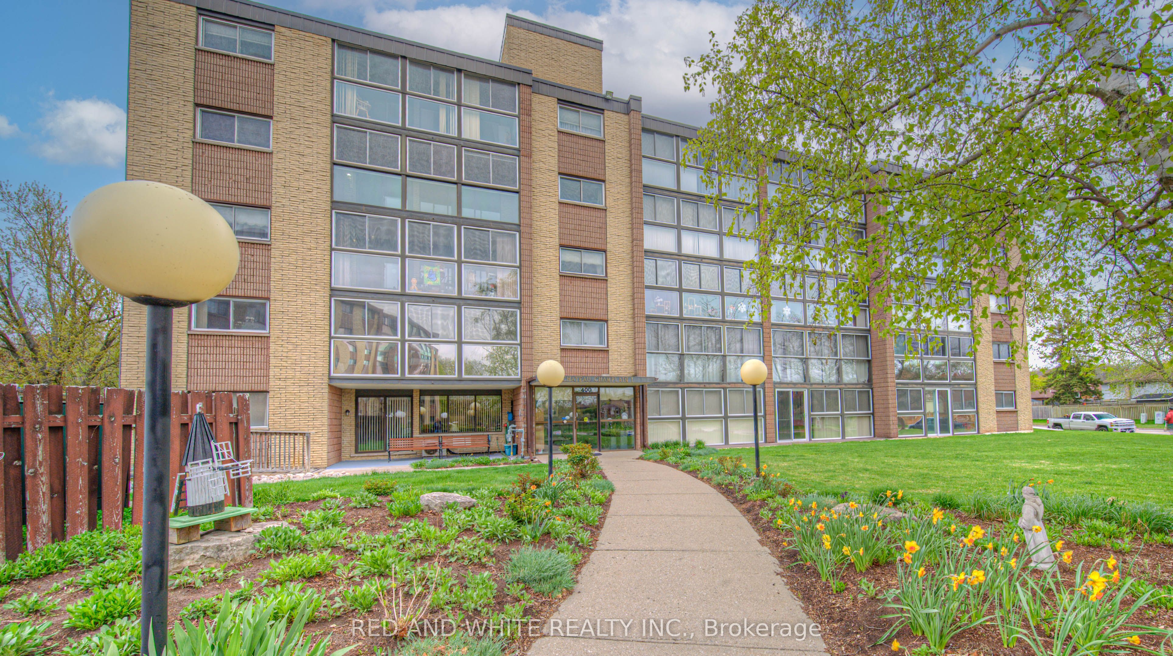 400 Champlain Boulevard 406 Property Photo 1