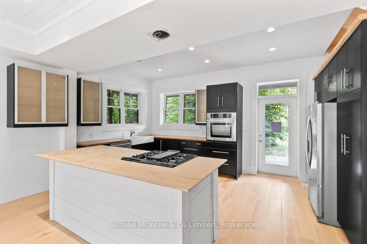 545 Eckford Avenue Property Photo 8