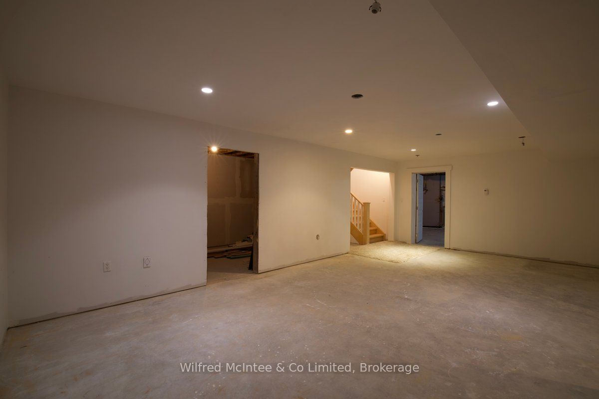 545 Eckford Avenue Property Photo 24