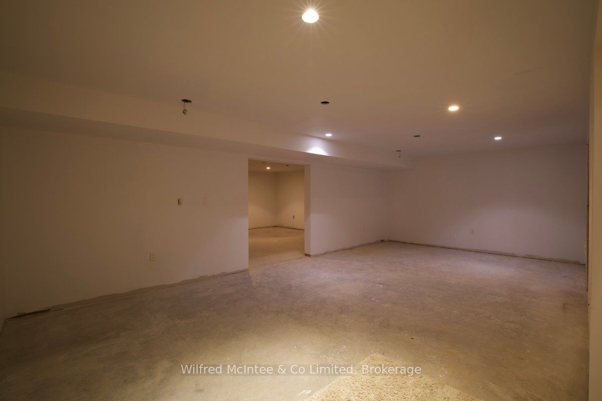 545 Eckford Avenue Property Photo 28