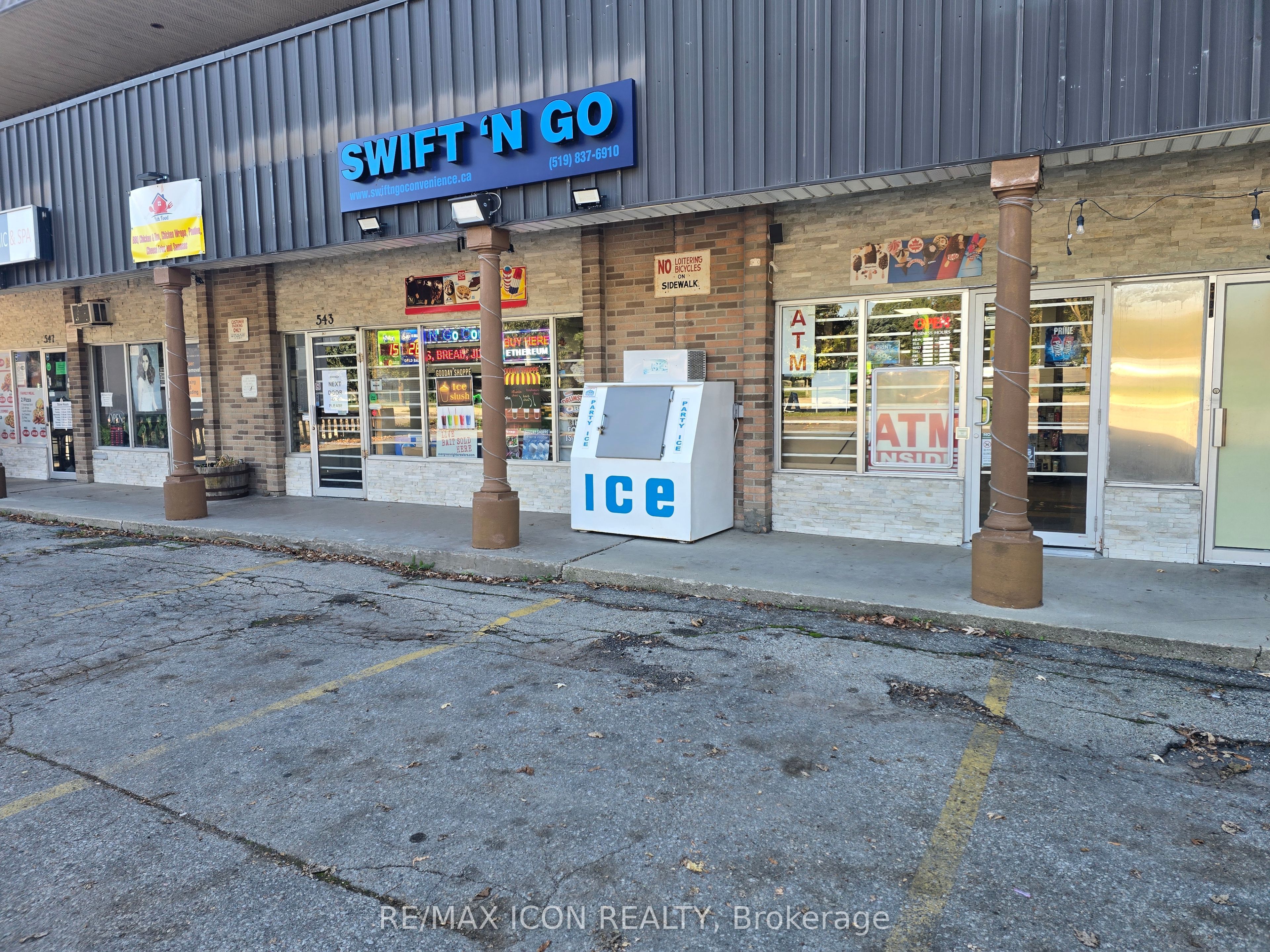 543 E Speedvale Avenue E Property Photo 2