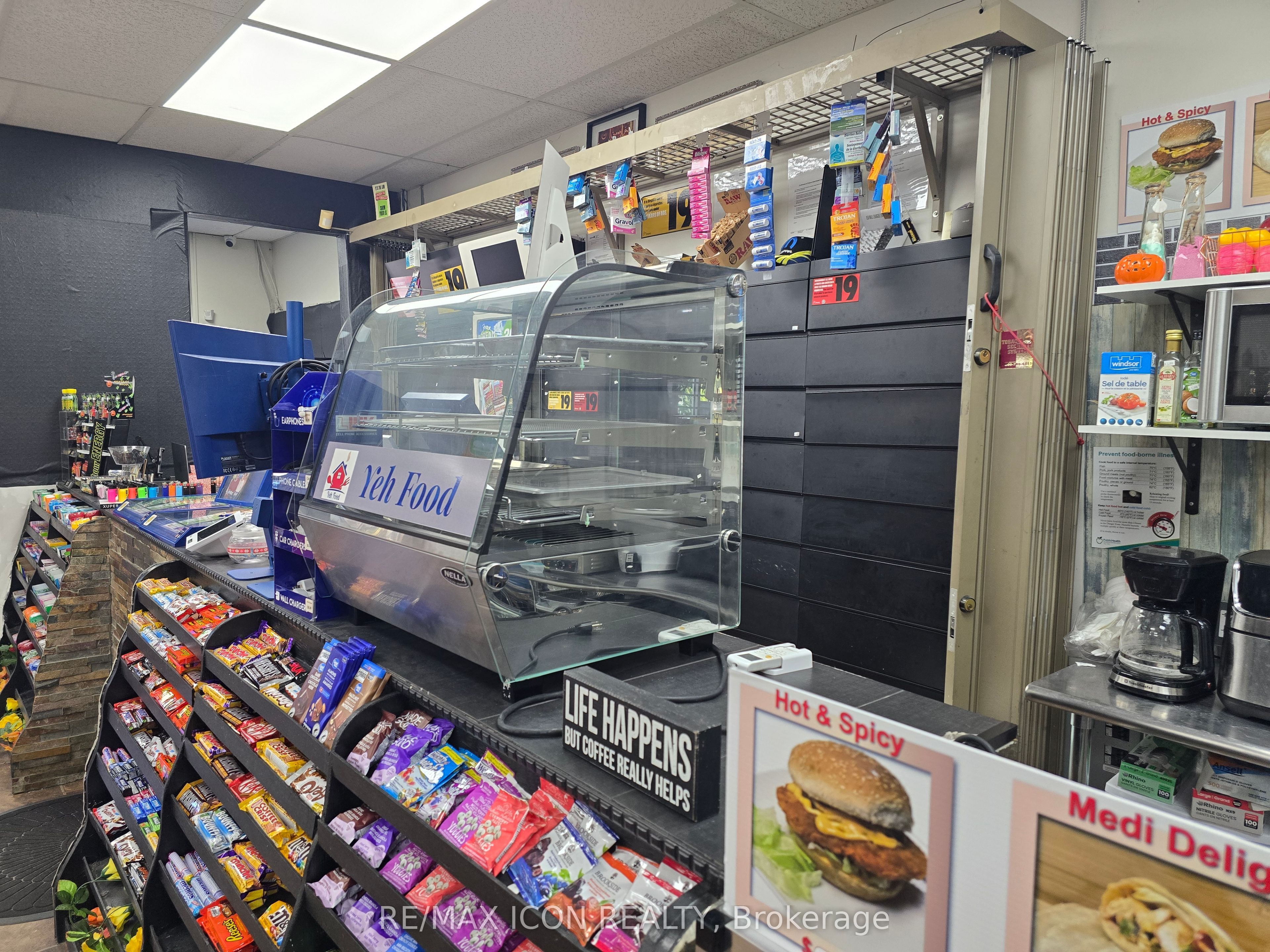 543 E Speedvale Avenue E Property Photo 3