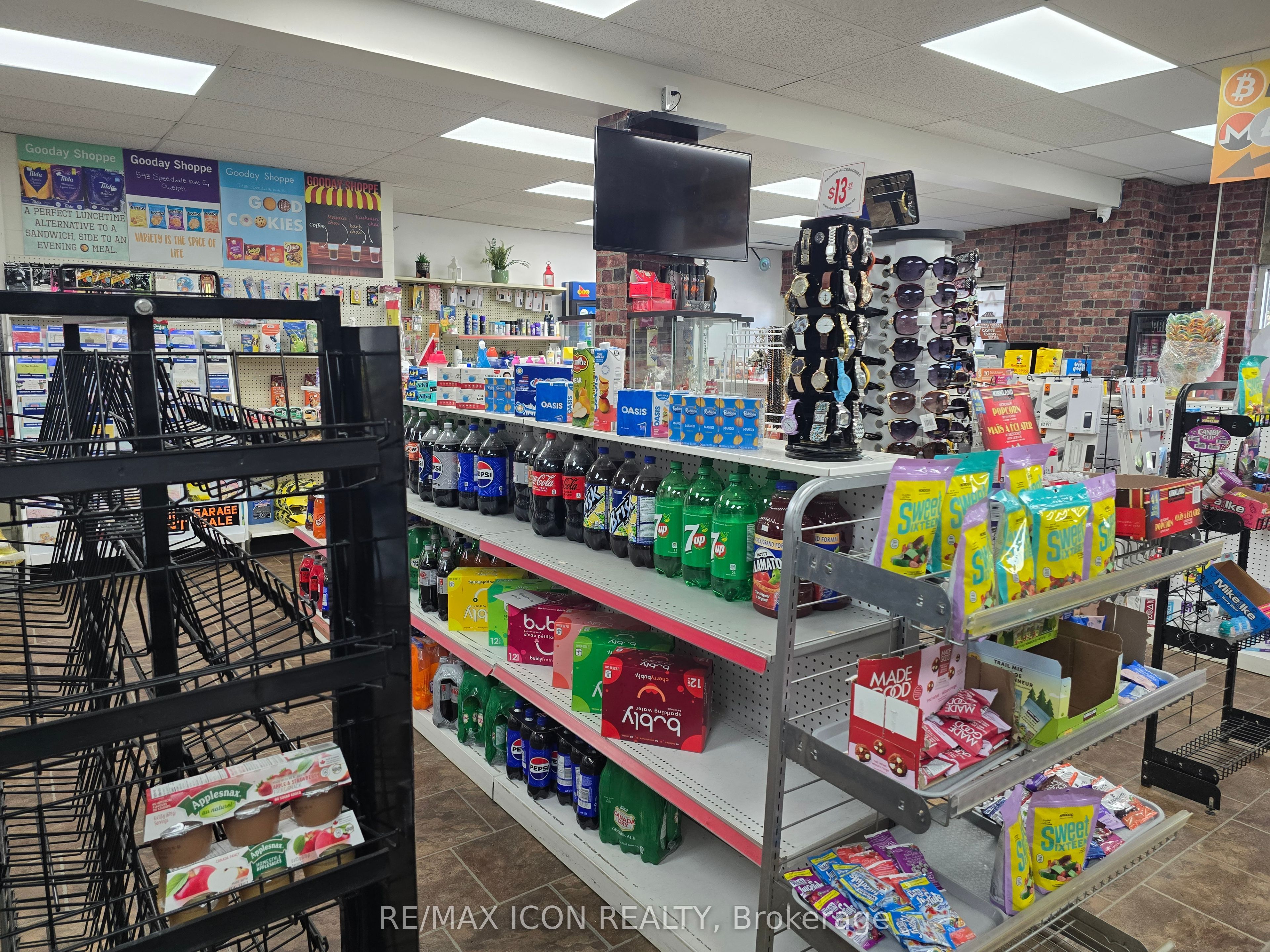 543 E Speedvale Avenue E Property Photo 4