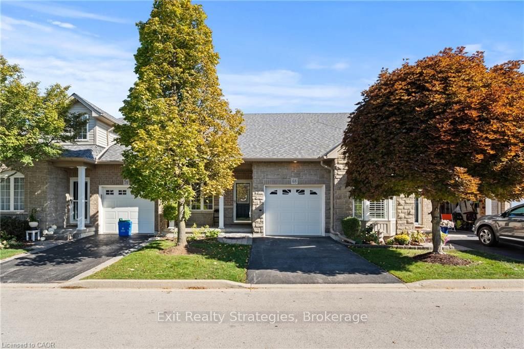 68 Hallmark Trail E 39 Property Photo 1