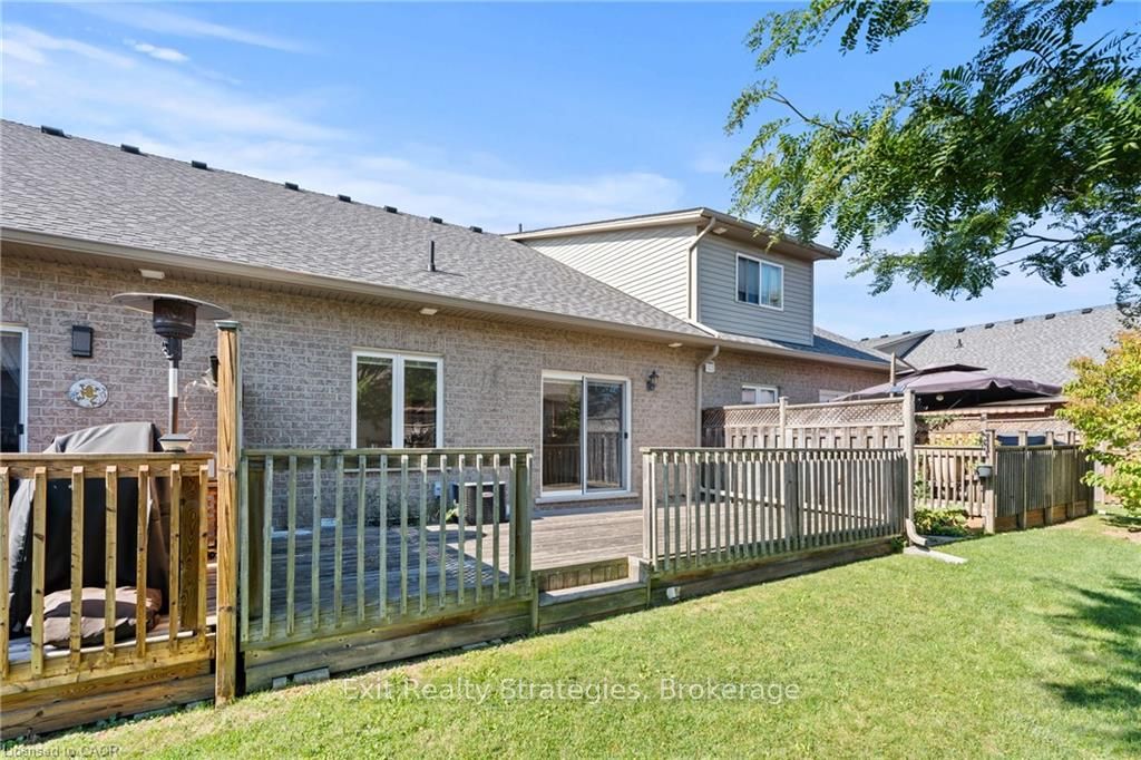 68 Hallmark Trail E 39 Property Photo 24