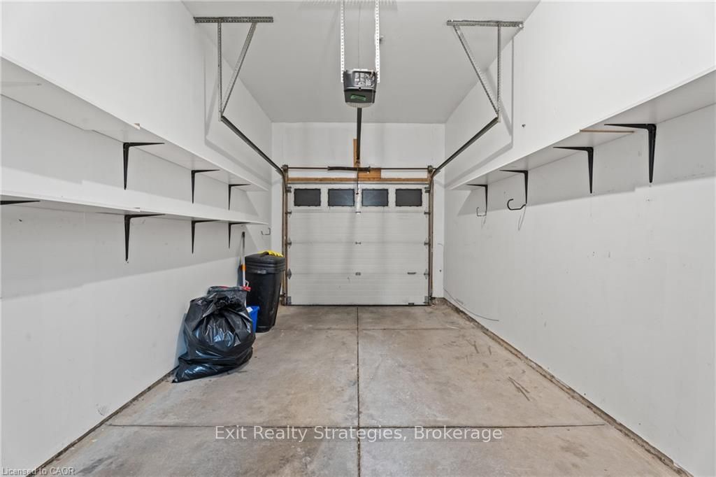 68 Hallmark Trail E 39 Property Photo 27