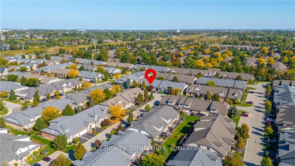 68 Hallmark Trail E 39 Property Photo 33