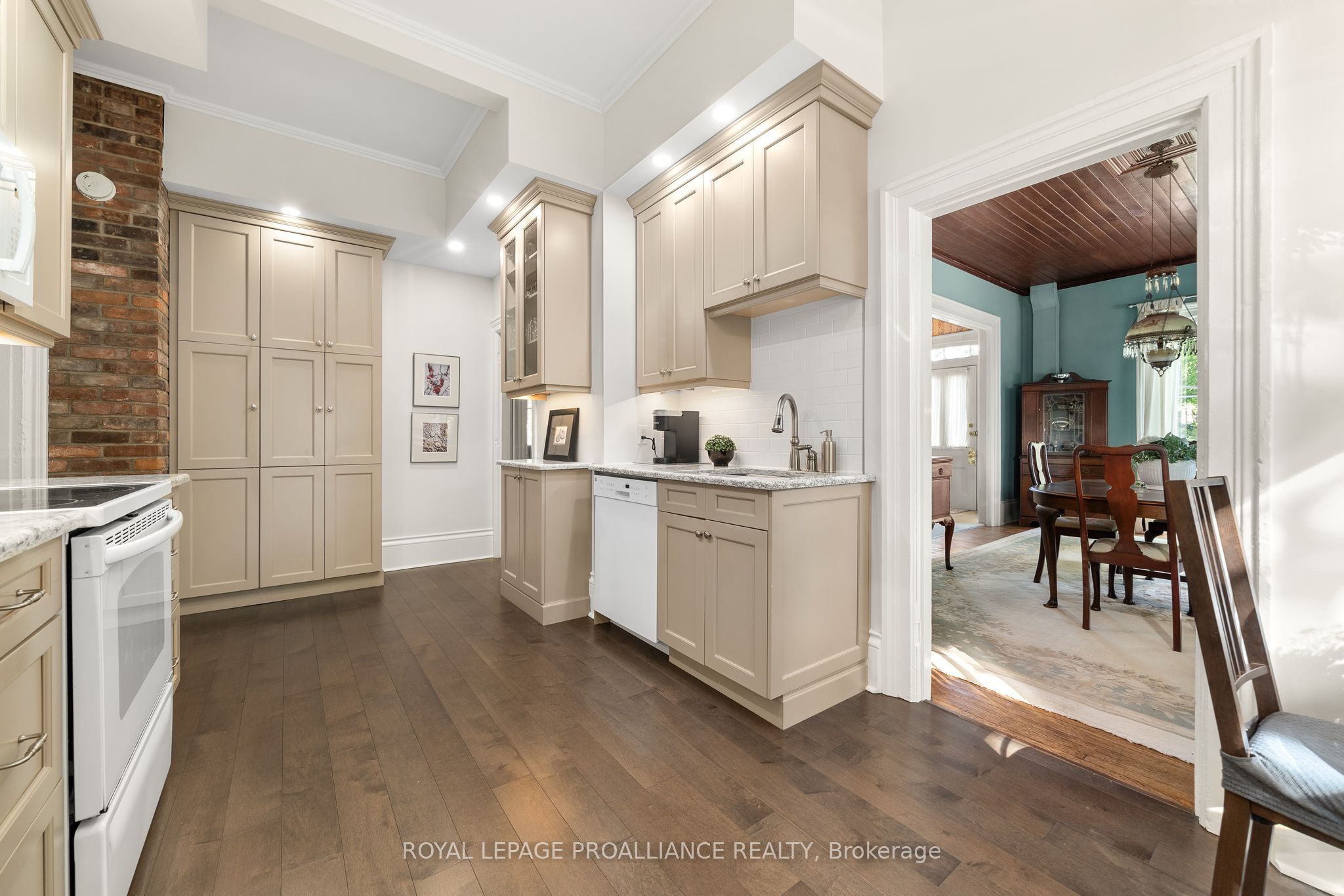 103 Bridge Street Property Photo 19