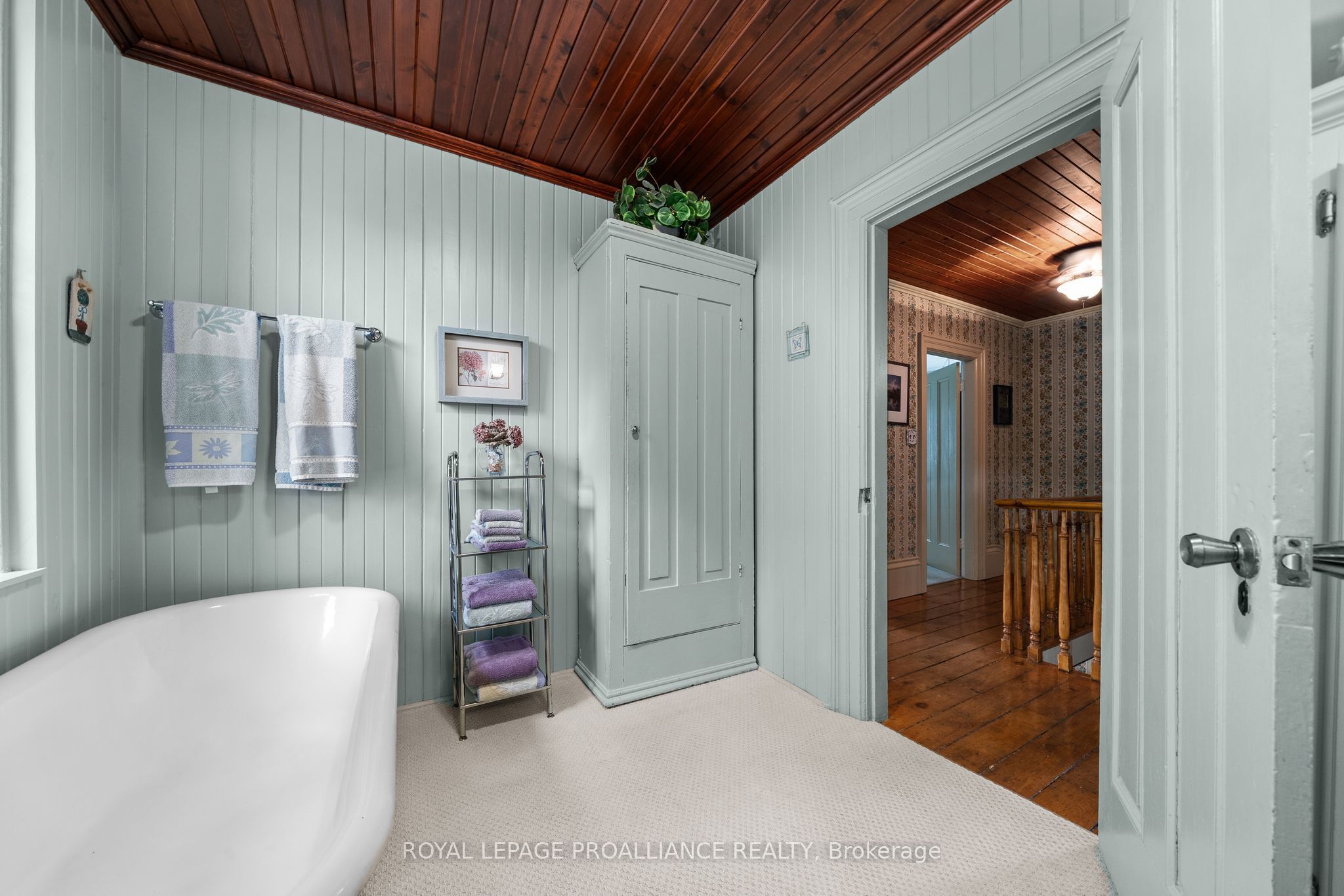 103 Bridge Street Property Photo 23