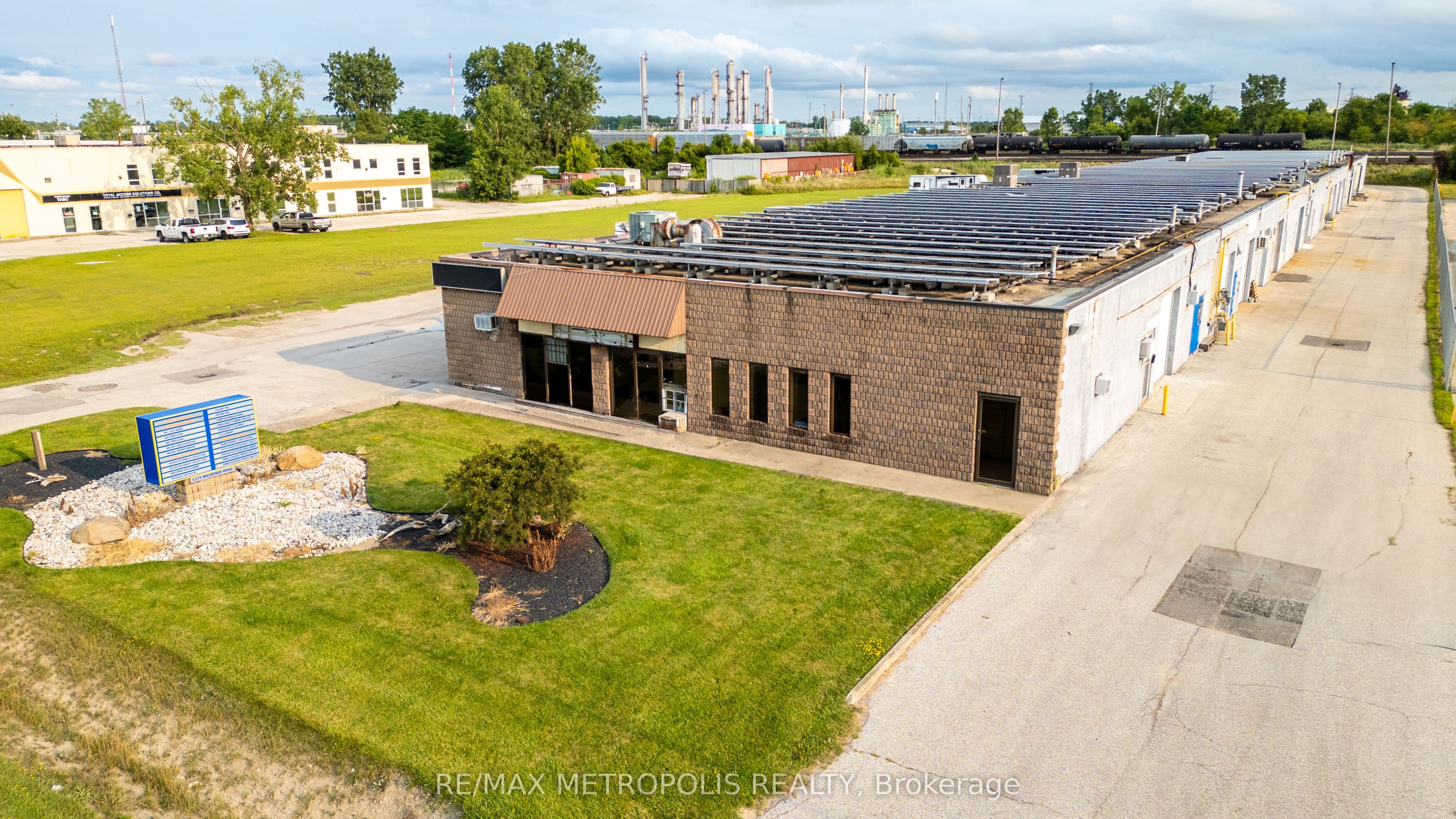 1173 Michener Road # 1 & 2 Property Photo 29