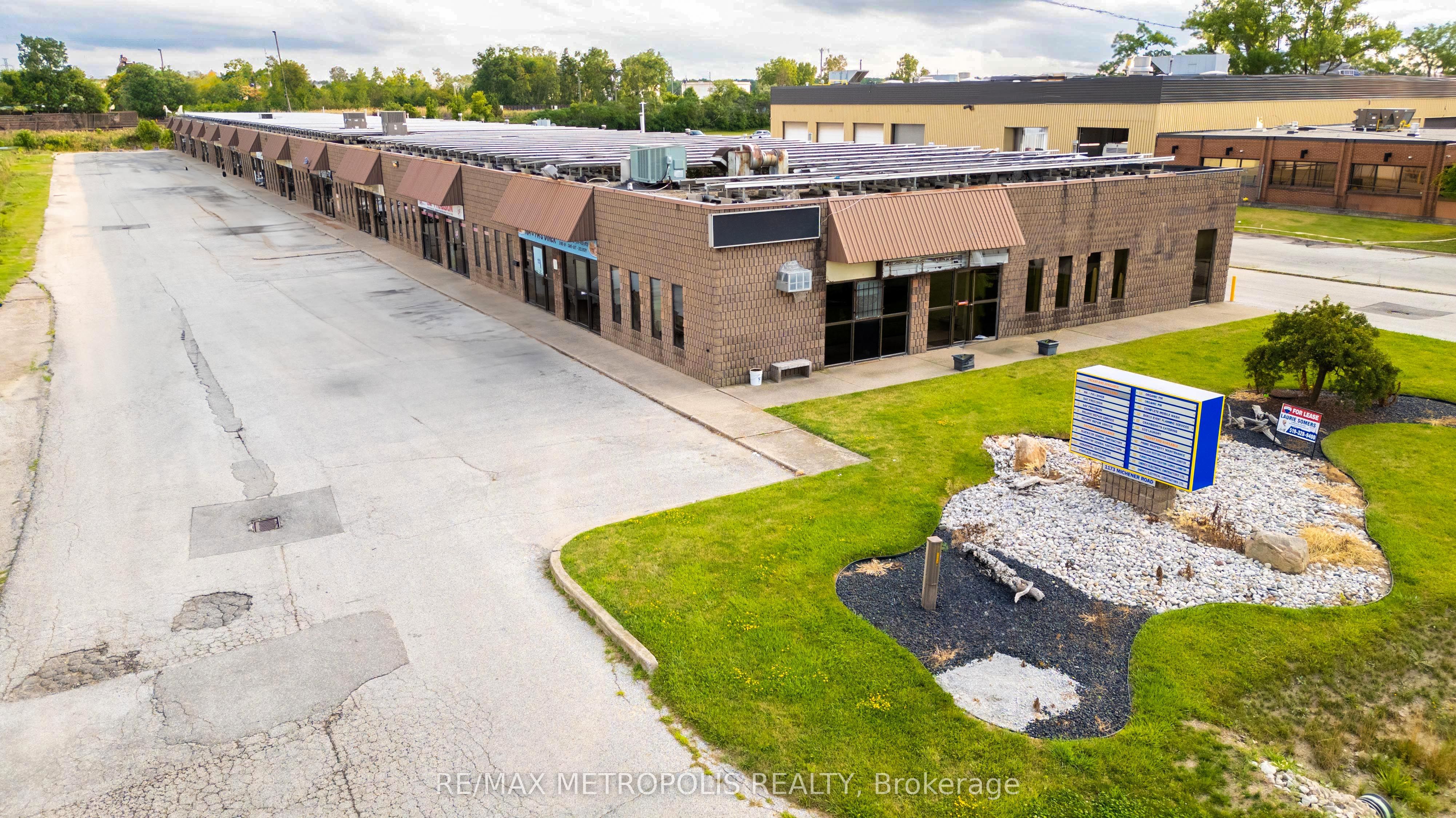 1173 Michener Road # 1 & 2 Property Photo 30