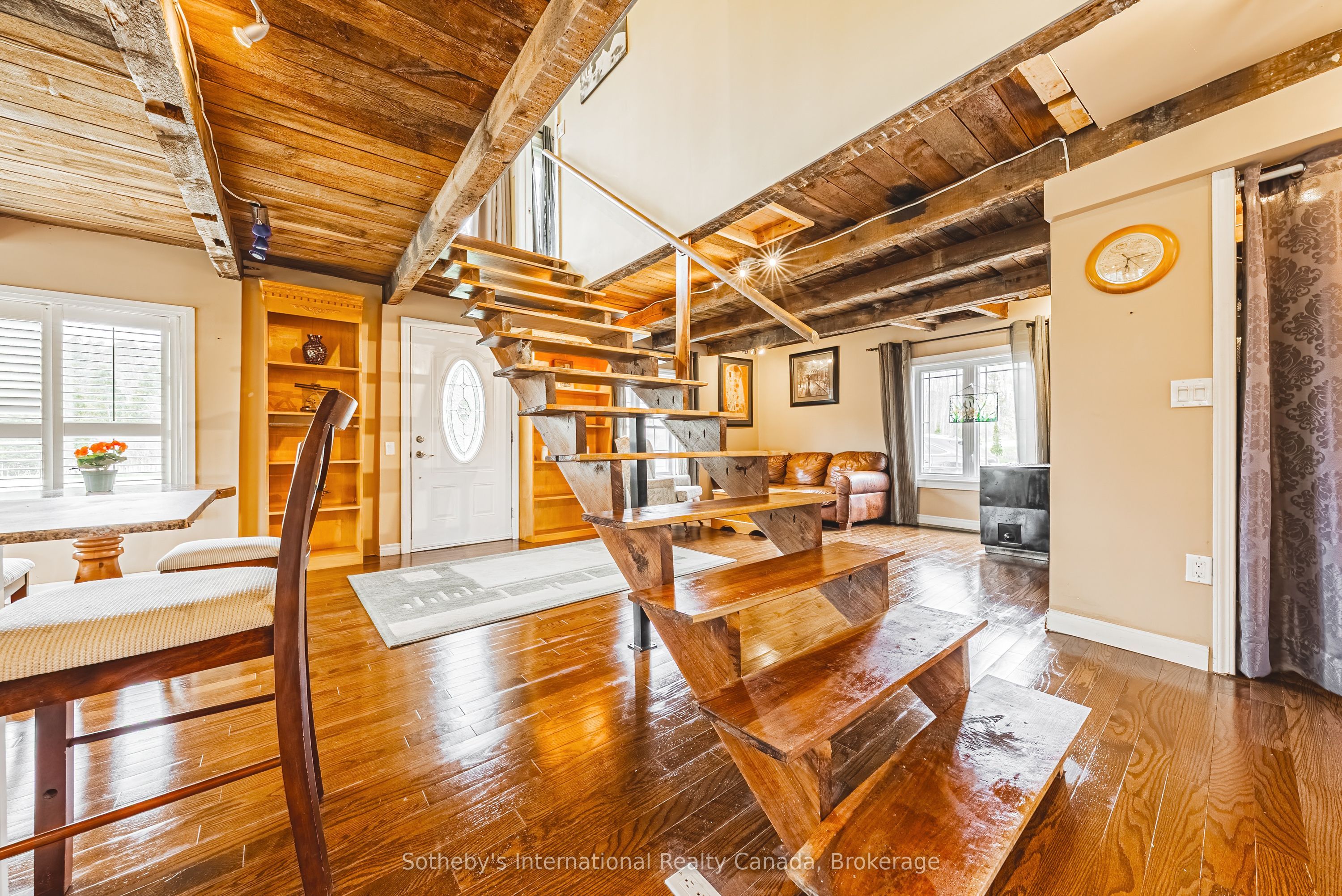 1680 Old Brock Street Property Photo 1