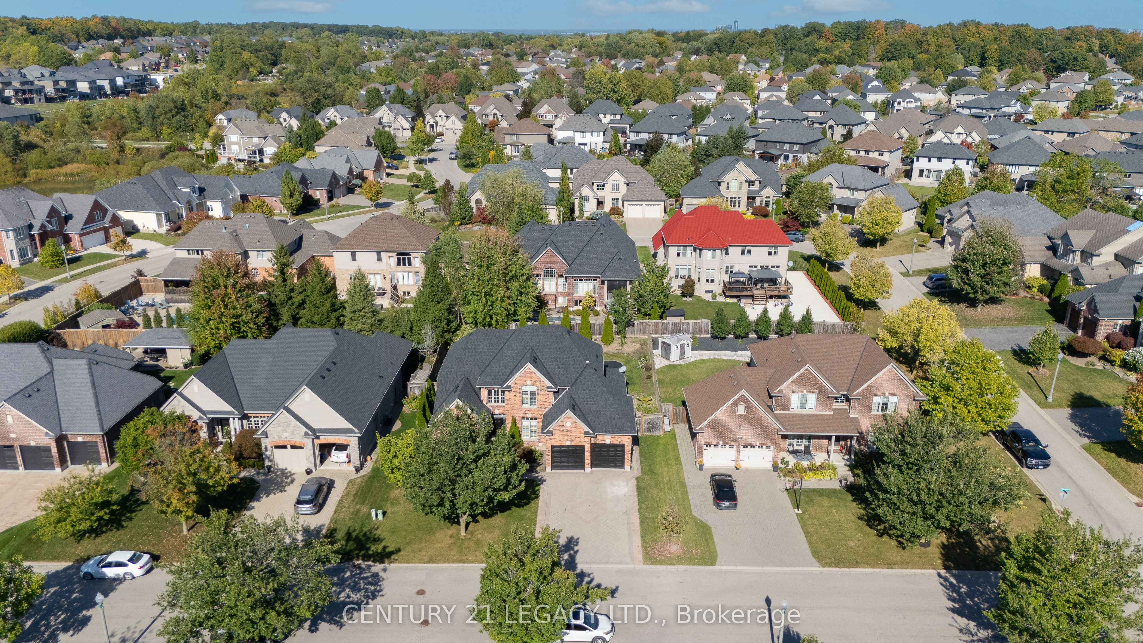 1485 Thornley Street Property Photo 2