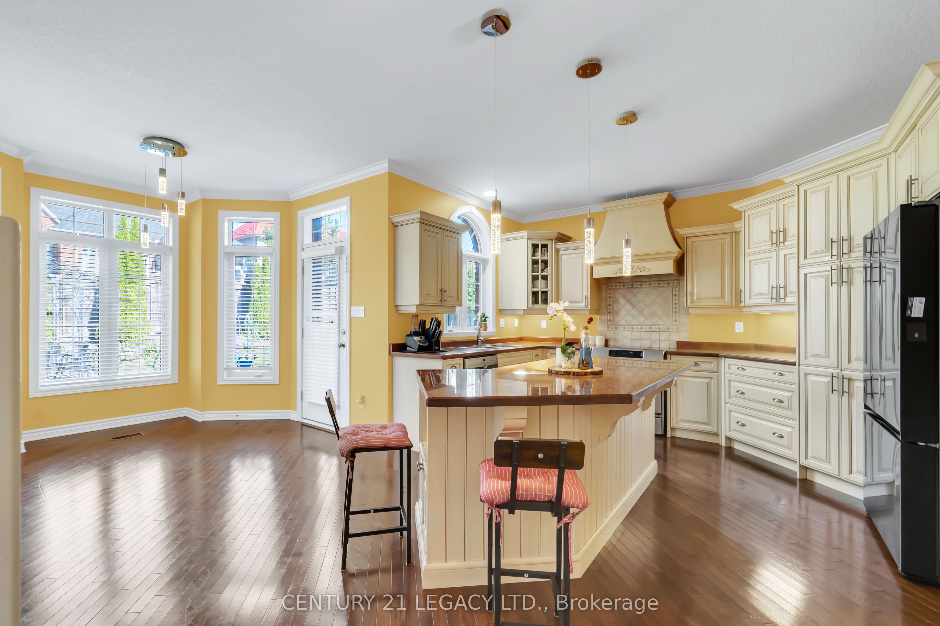 1485 Thornley Street Property Photo 18