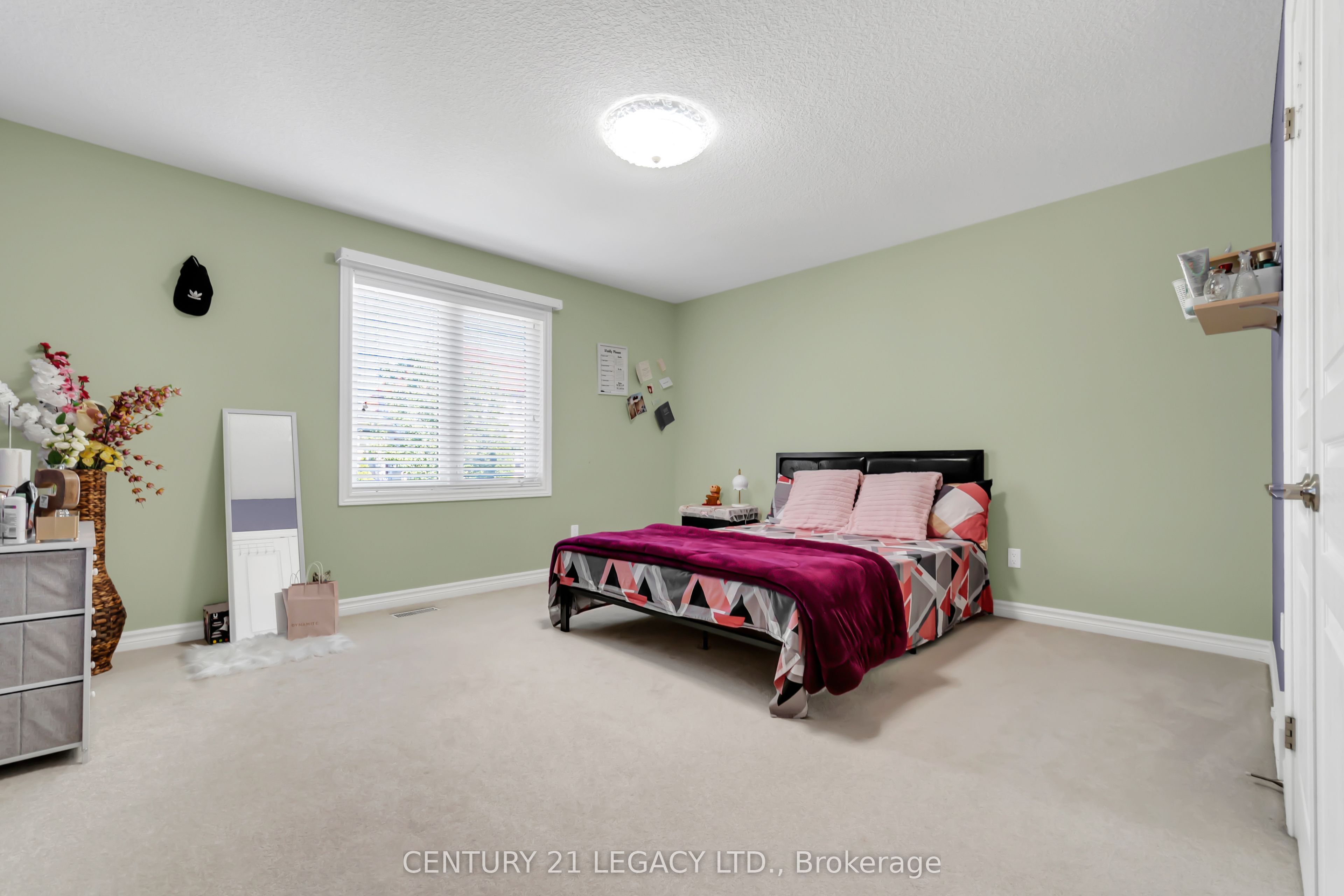 1485 Thornley Street Property Photo 34