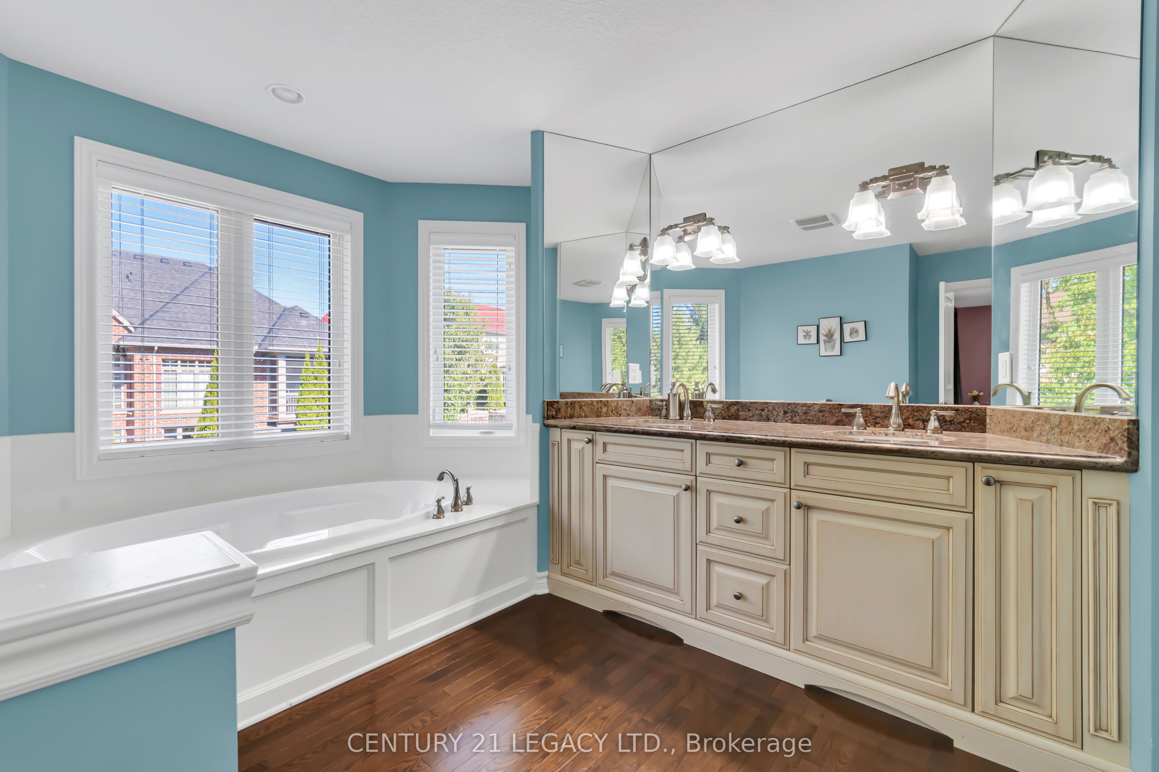 1485 Thornley Street Property Photo 38