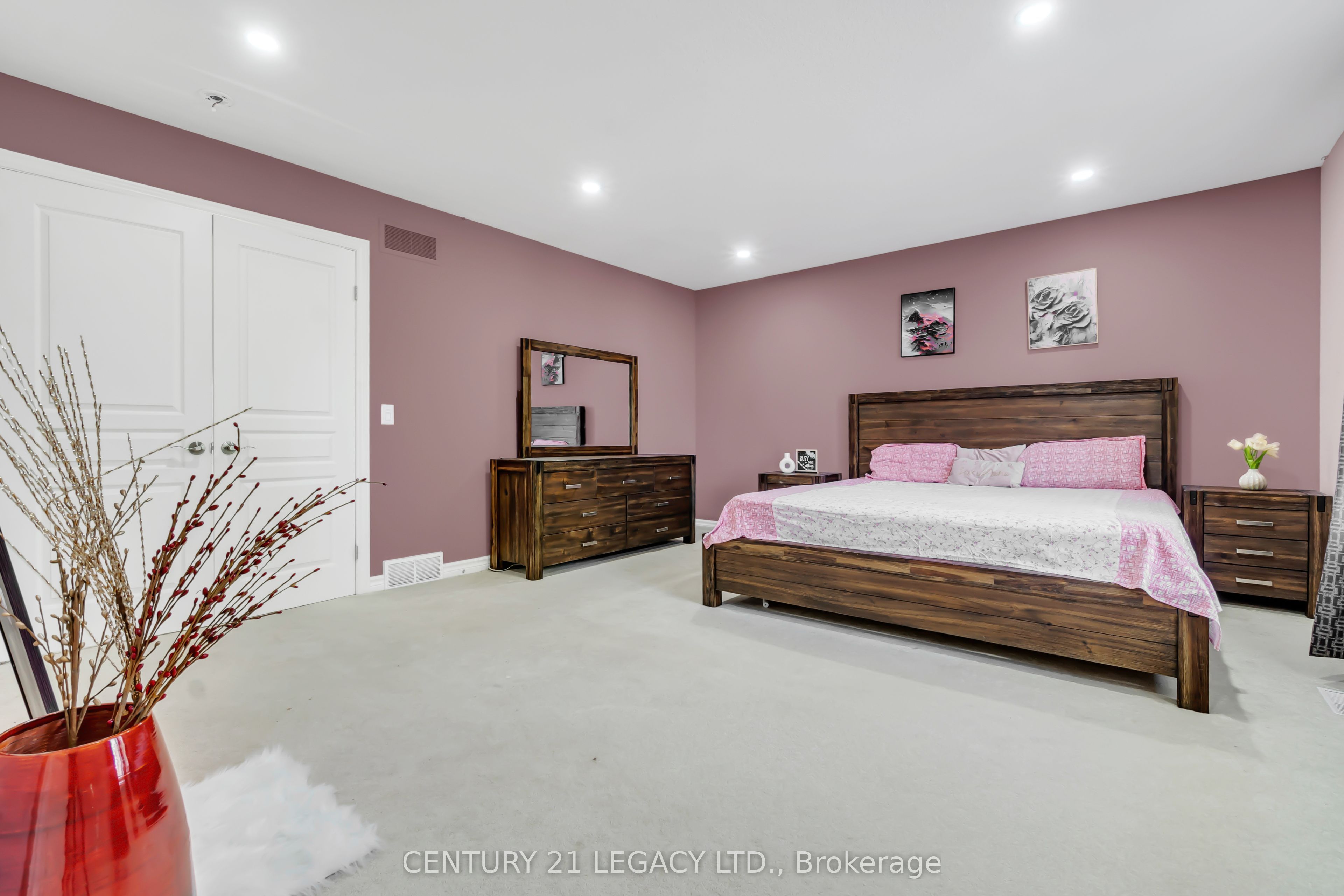 1485 Thornley Street Property Photo 39