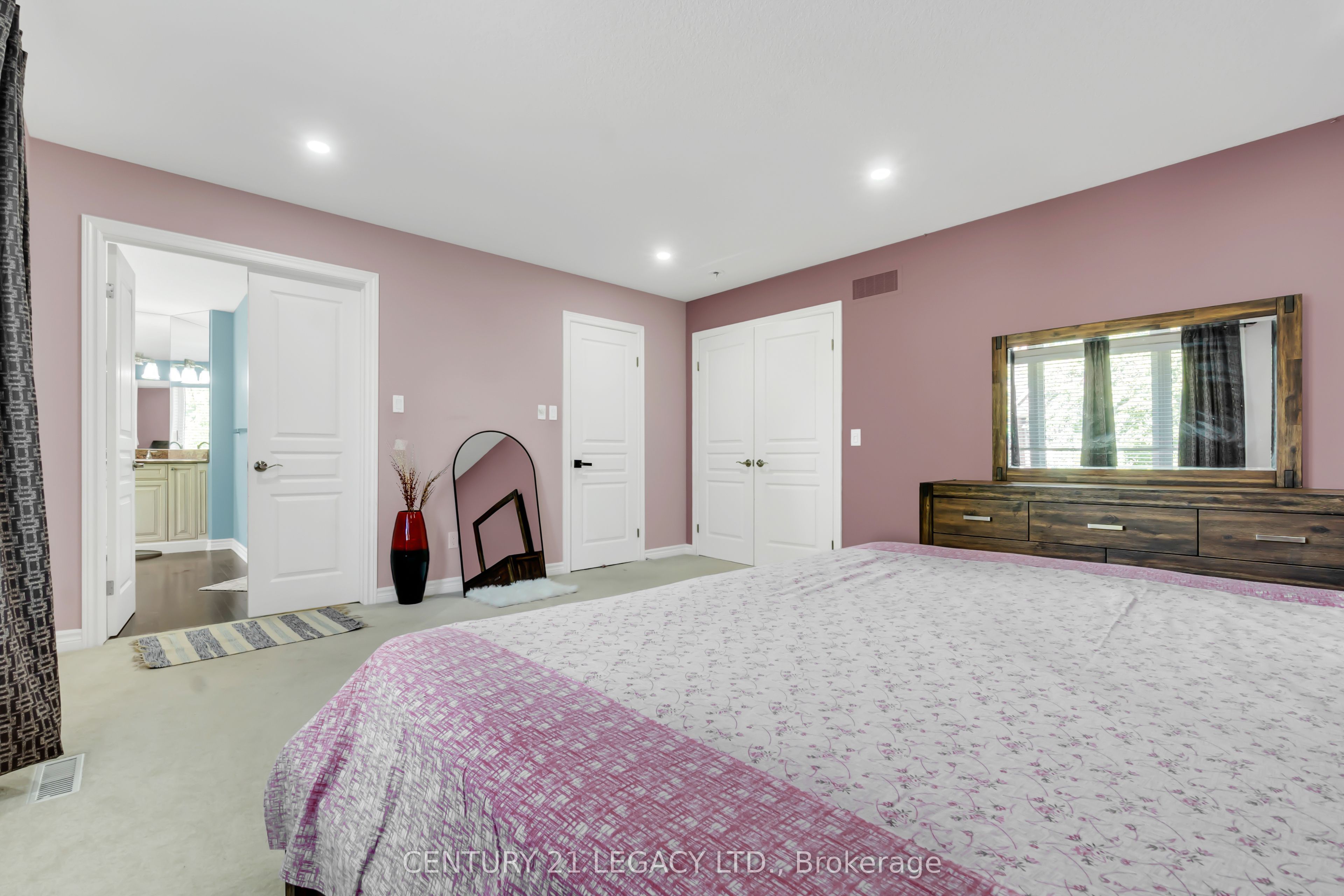 1485 Thornley Street Property Photo 40