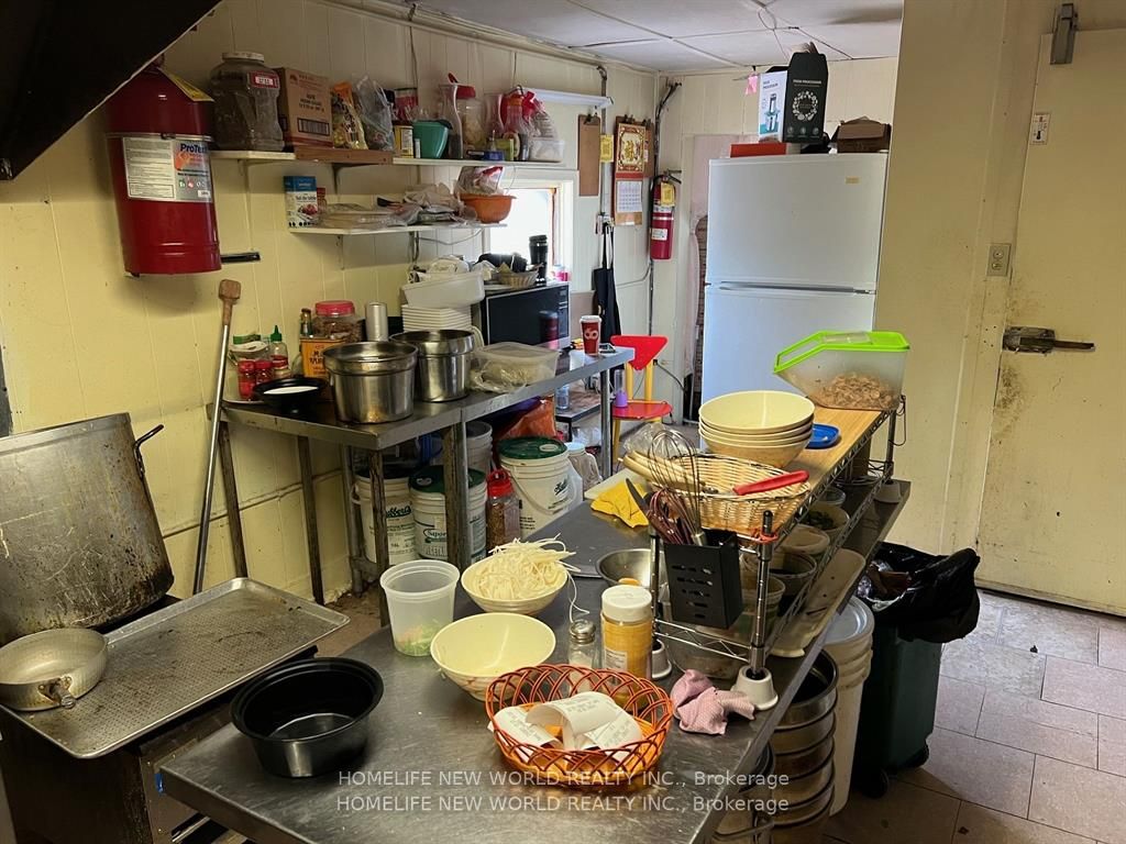 65 Albert Street S Property Photo 27