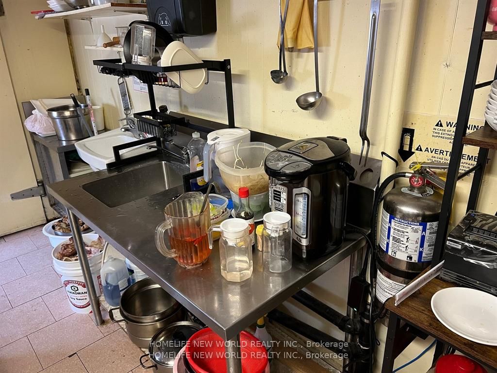65 Albert Street S Property Photo 28