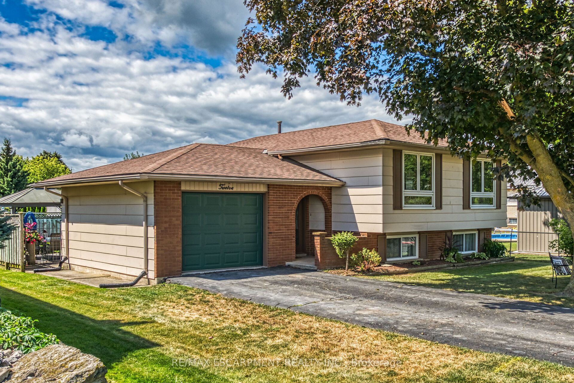 12 Athens Street Property Photo 1