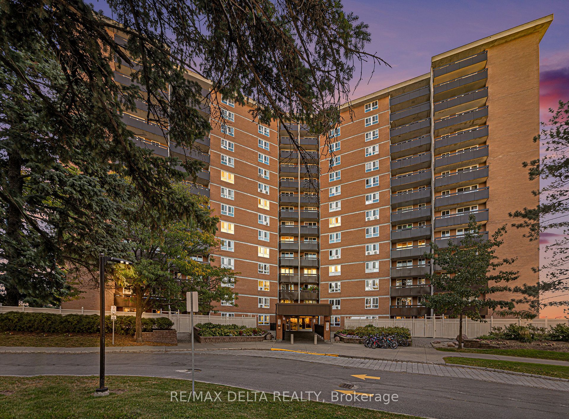 2020 Jasmine Crescent 513 Property Photo 1