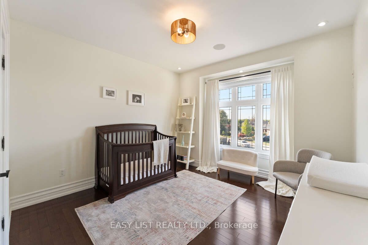 82 Margaret Avenue Property Photo 33