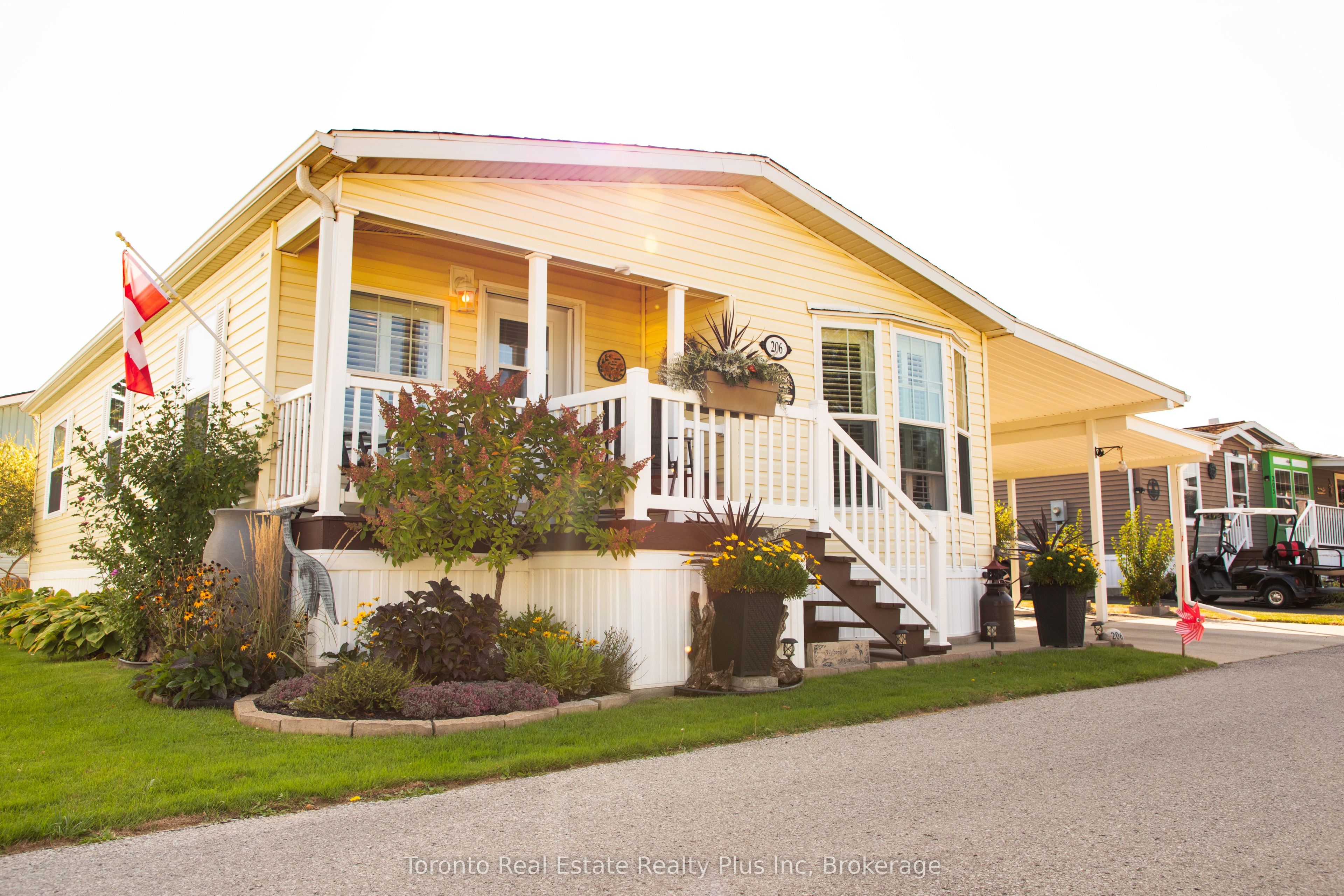 3033 TOWNLINE Road 206 Property Photo 1