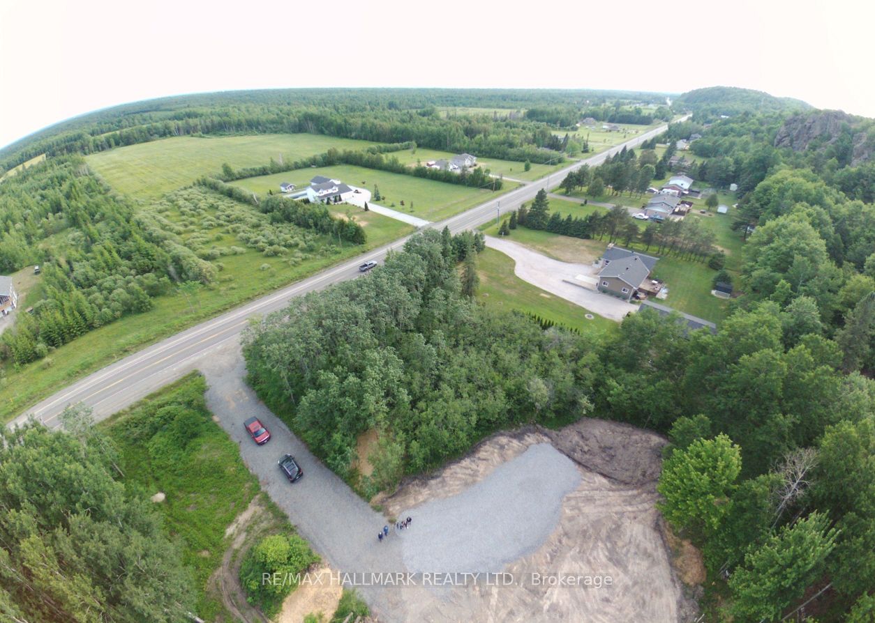 2810 Second Line W Property Photo 6