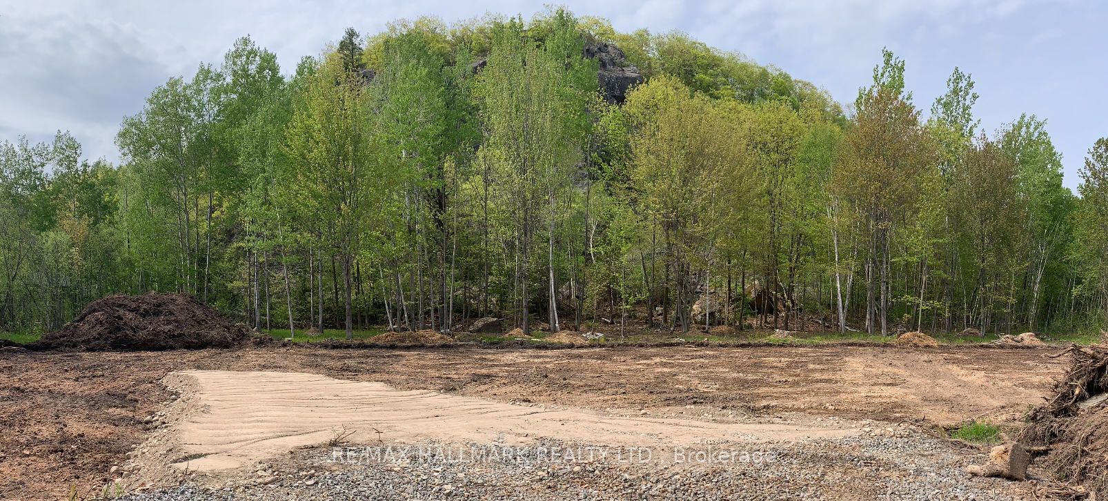 2810 Second Line W Property Photo 18