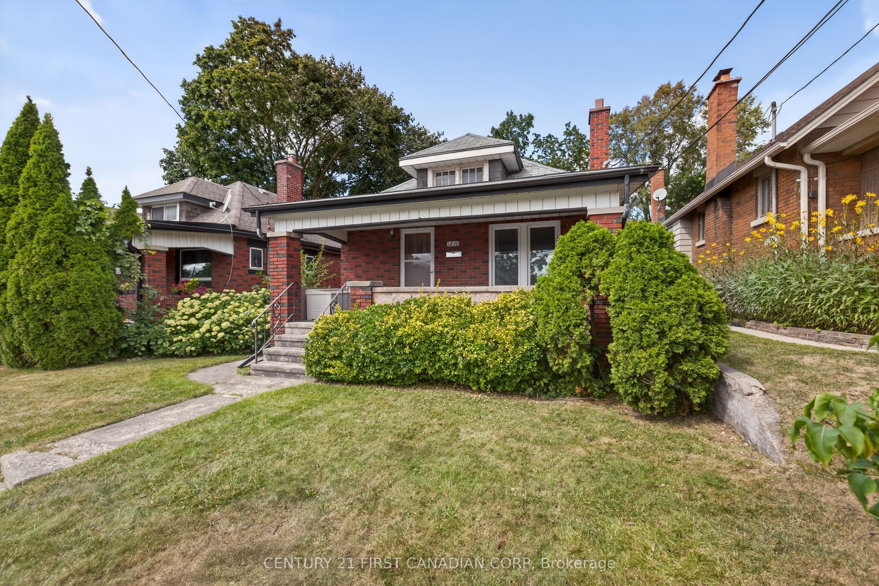 1230 Dundas Street Property Photo 1