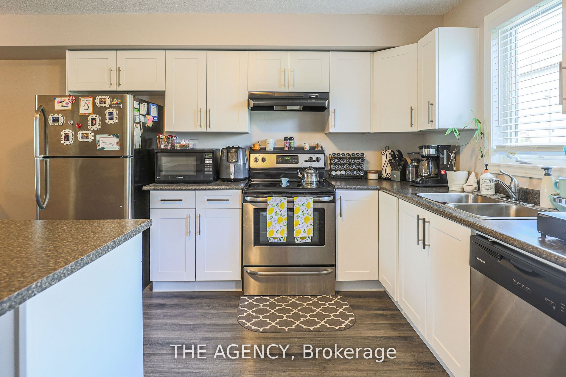 6118 Kelsey Crescent 49 Property Photo 8