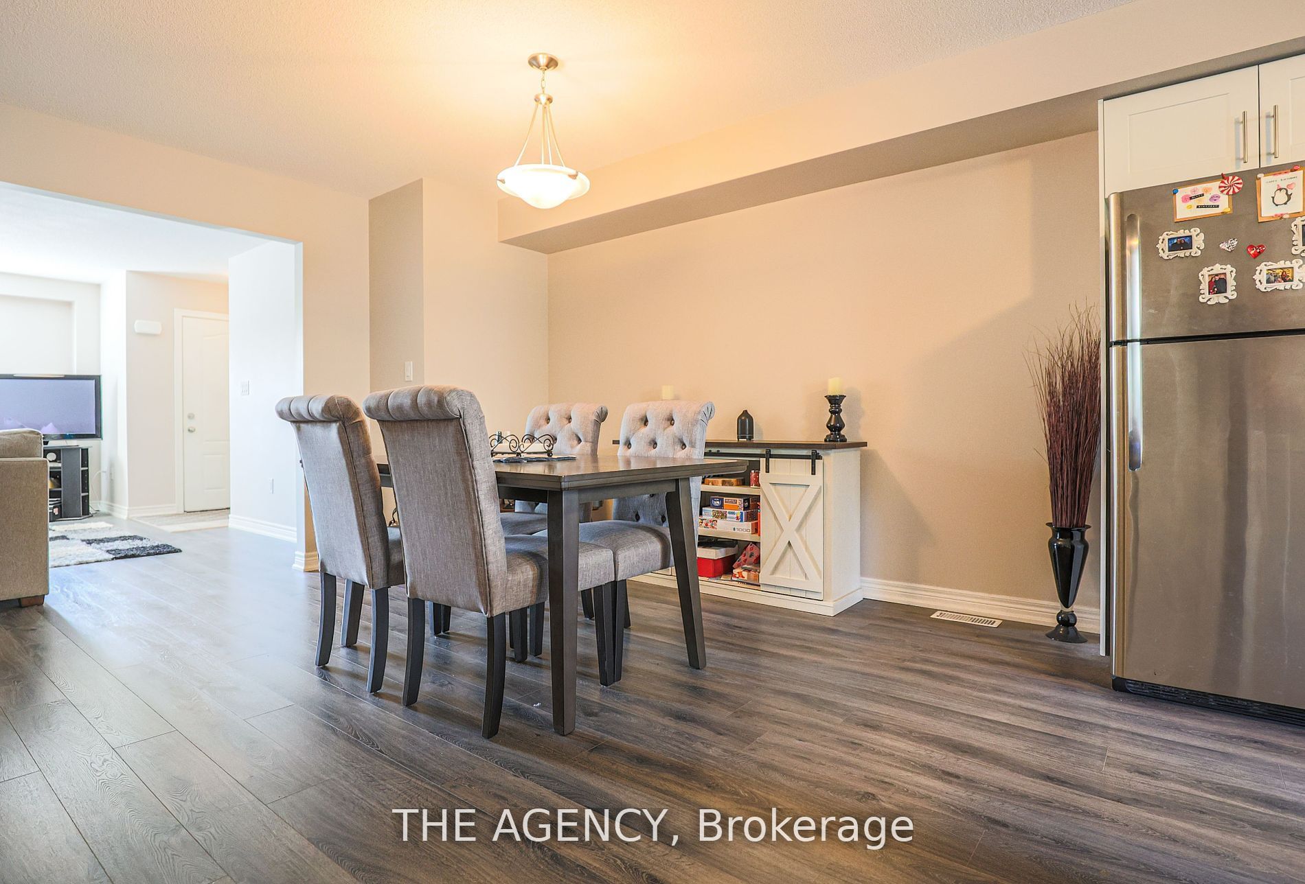 6118 Kelsey Crescent 49 Property Photo 9