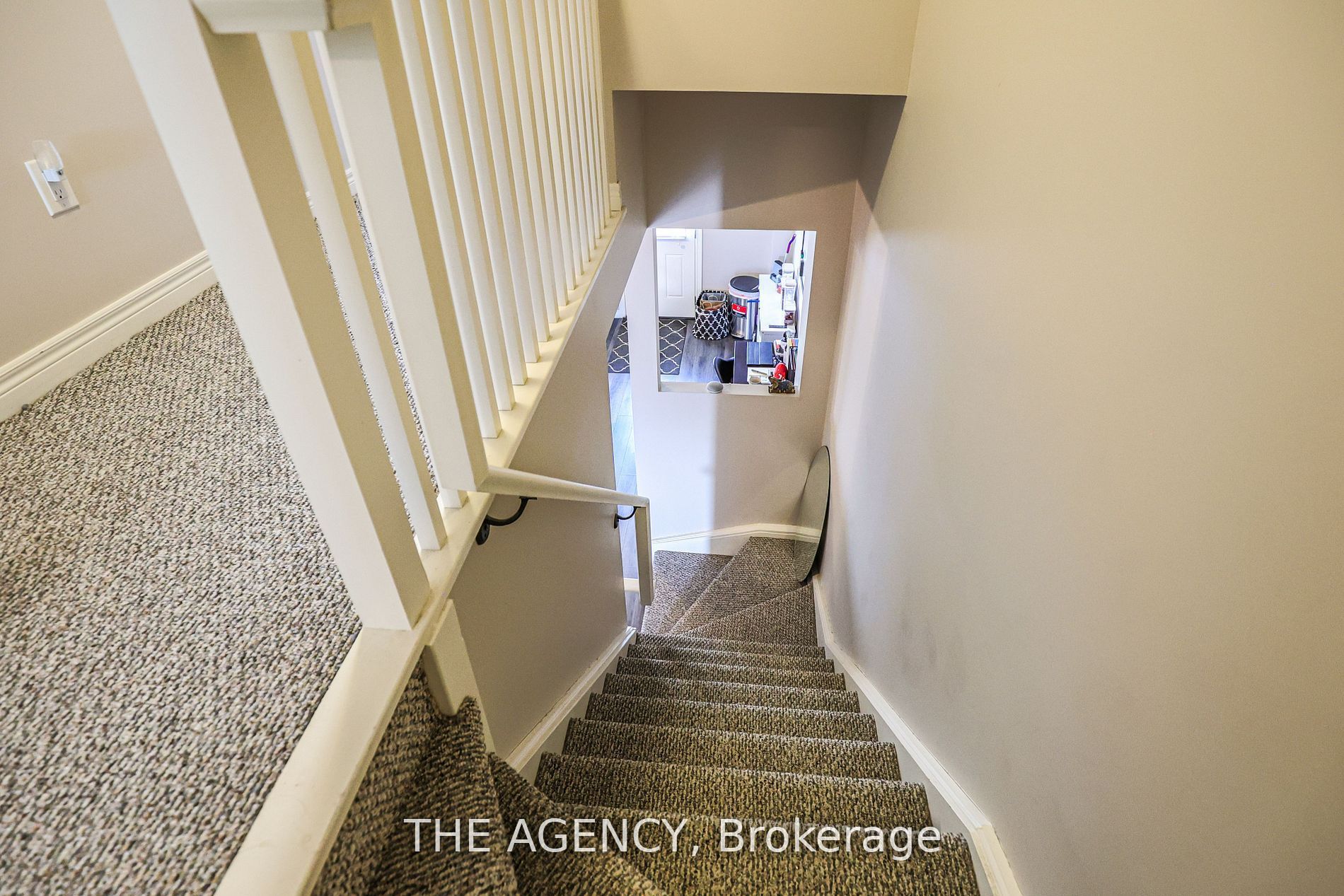 6118 Kelsey Crescent 49 Property Photo 10