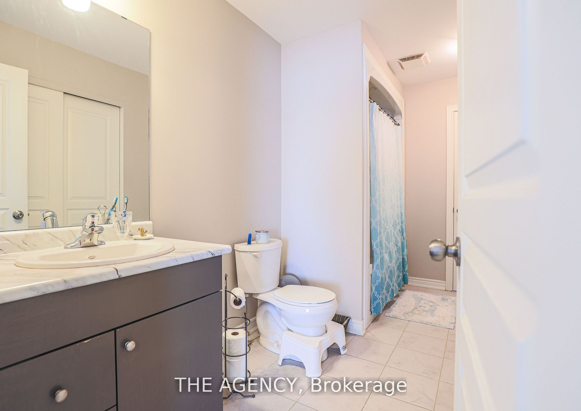 6118 Kelsey Crescent 49 Property Photo 12