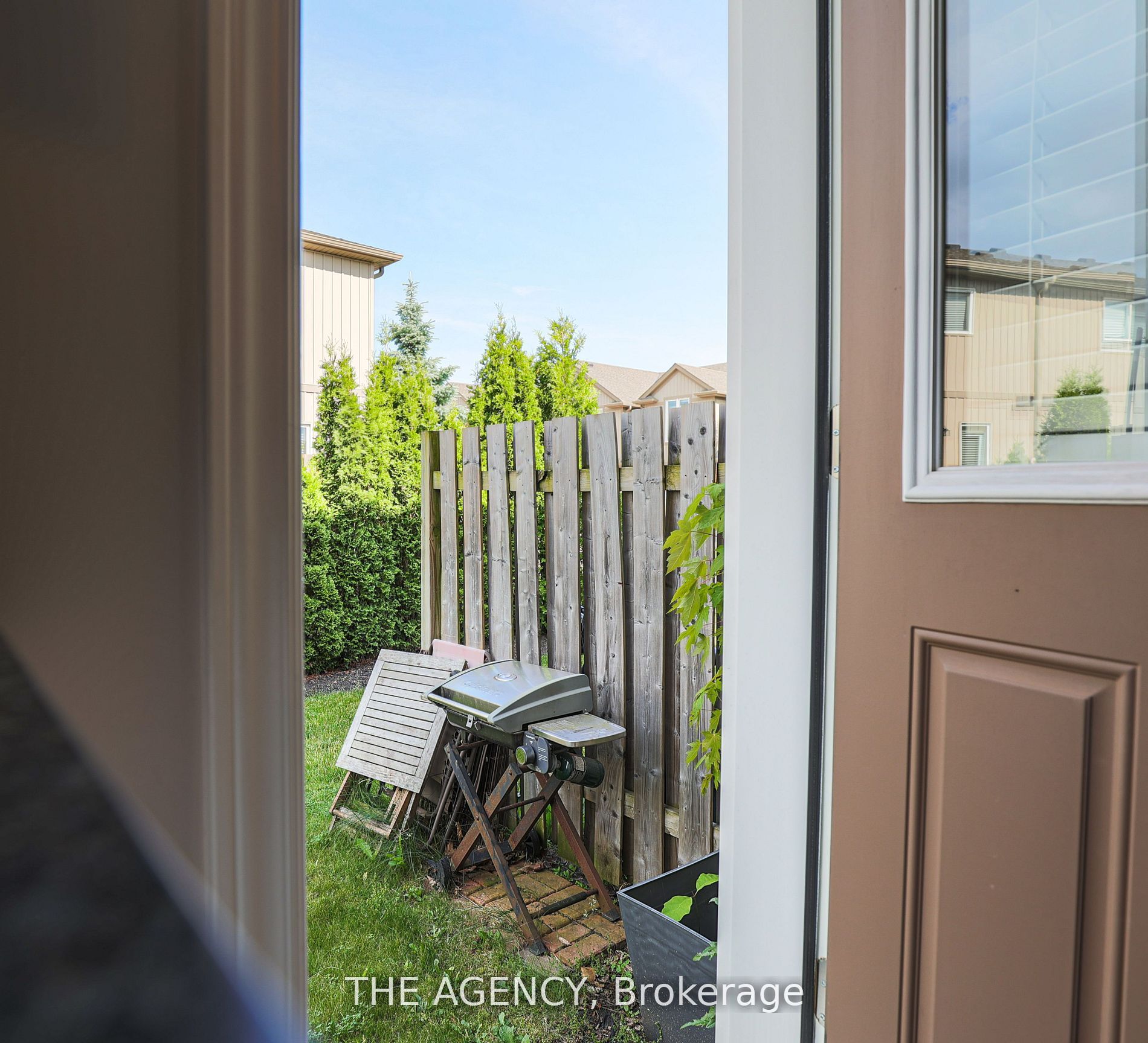 6118 Kelsey Crescent 49 Property Photo 16