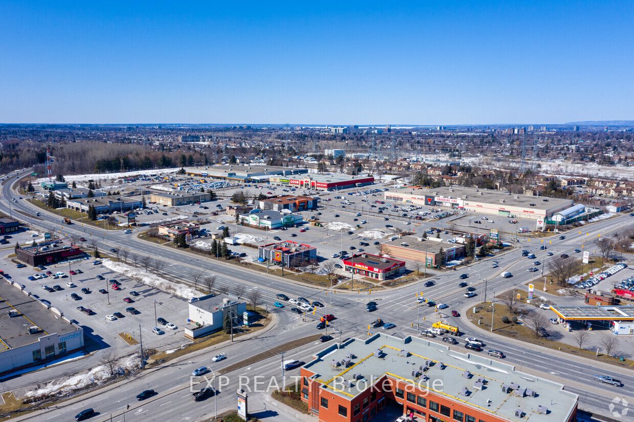 595 West Hunt Club Road Property Photo 6