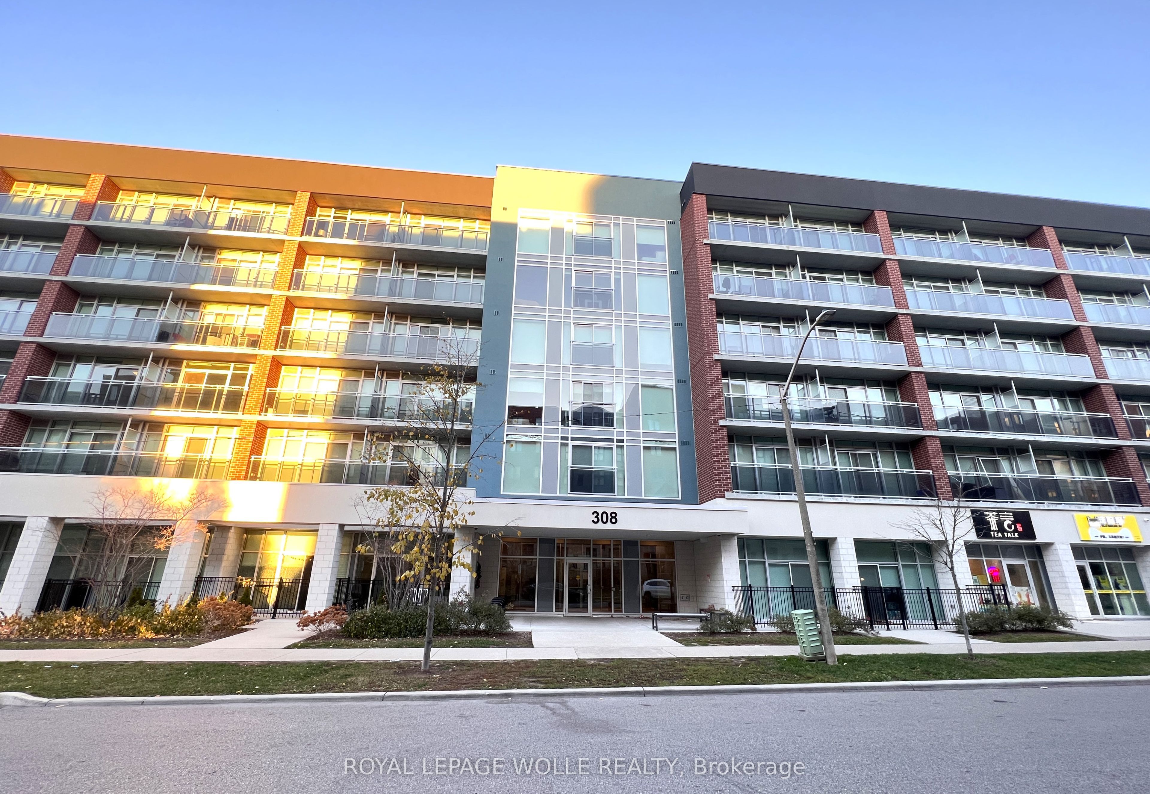 308 Lester Street 45 Property Photo 2