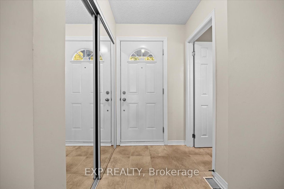 1678 Boisbriand Crescent Property Photo 3