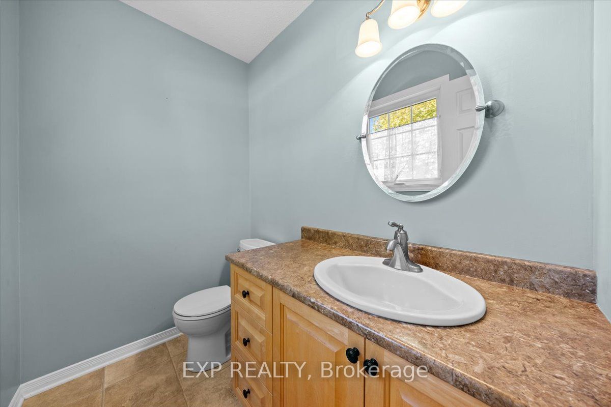 1678 Boisbriand Crescent Property Photo 4