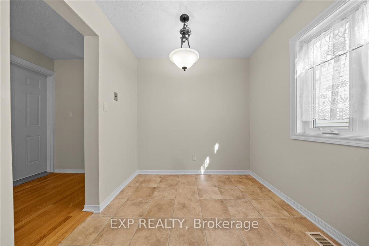 1678 Boisbriand Crescent Property Photo 7