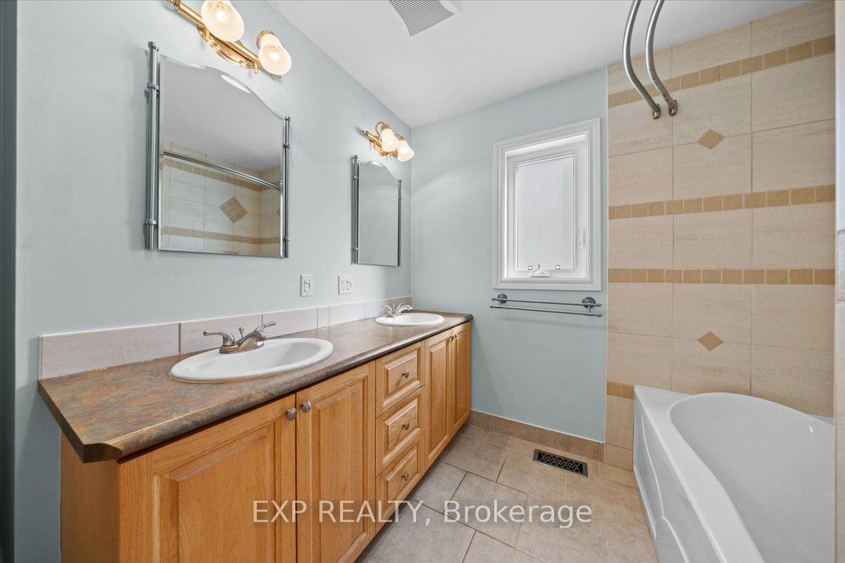 1678 Boisbriand Crescent Property Photo 26