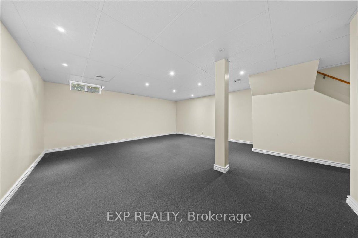 1678 Boisbriand Crescent Property Photo 32