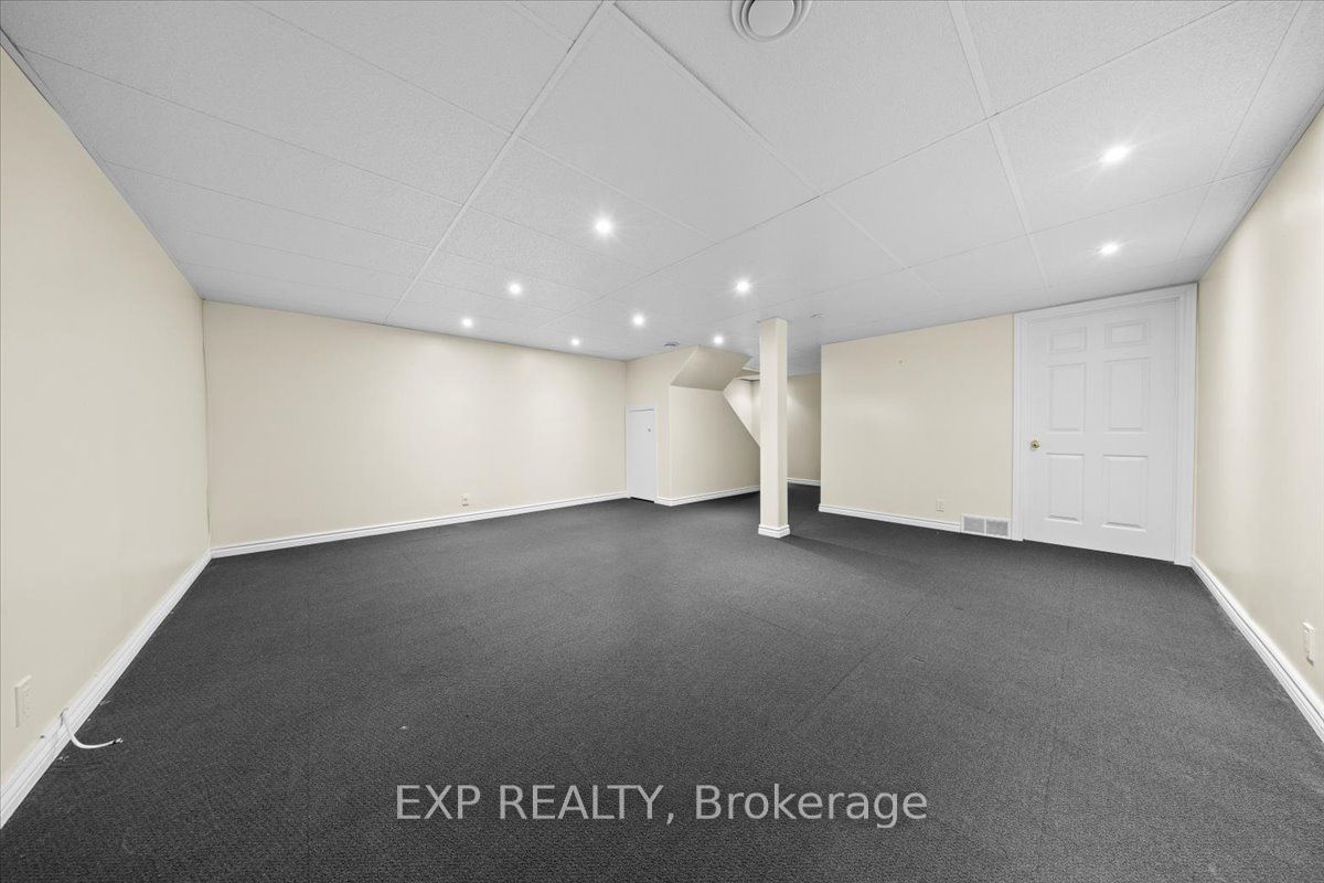 1678 Boisbriand Crescent Property Photo 34